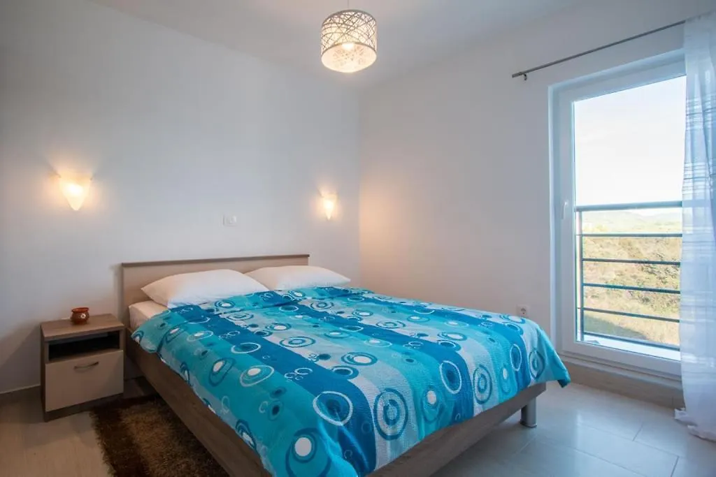 Family Friendly Apartments With A Swimming Pool Verunic, Dugi Otok - 14286 Veli Rat